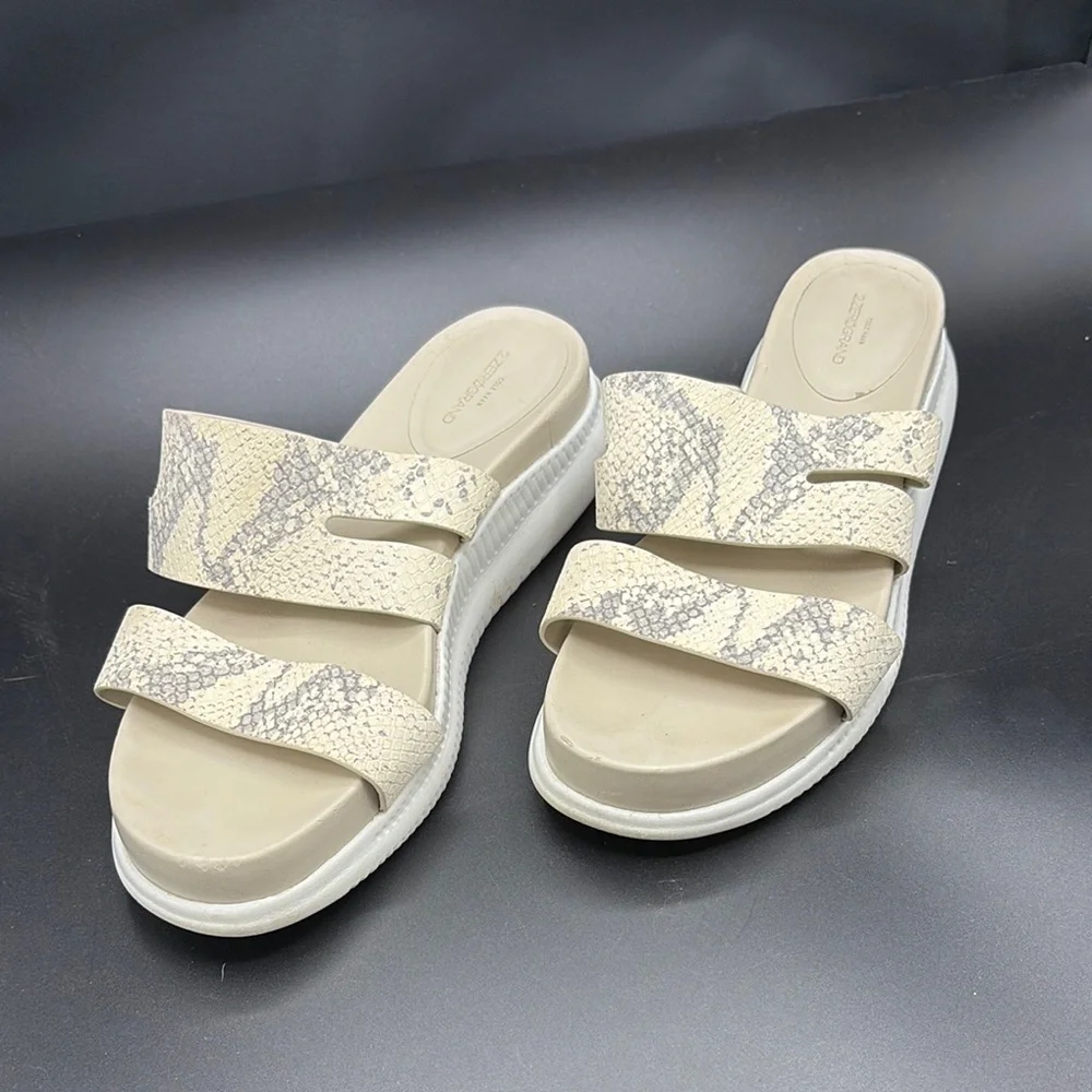 Snake themed Cream and Gray‎ Sandals with Cushioned Footbed size 8